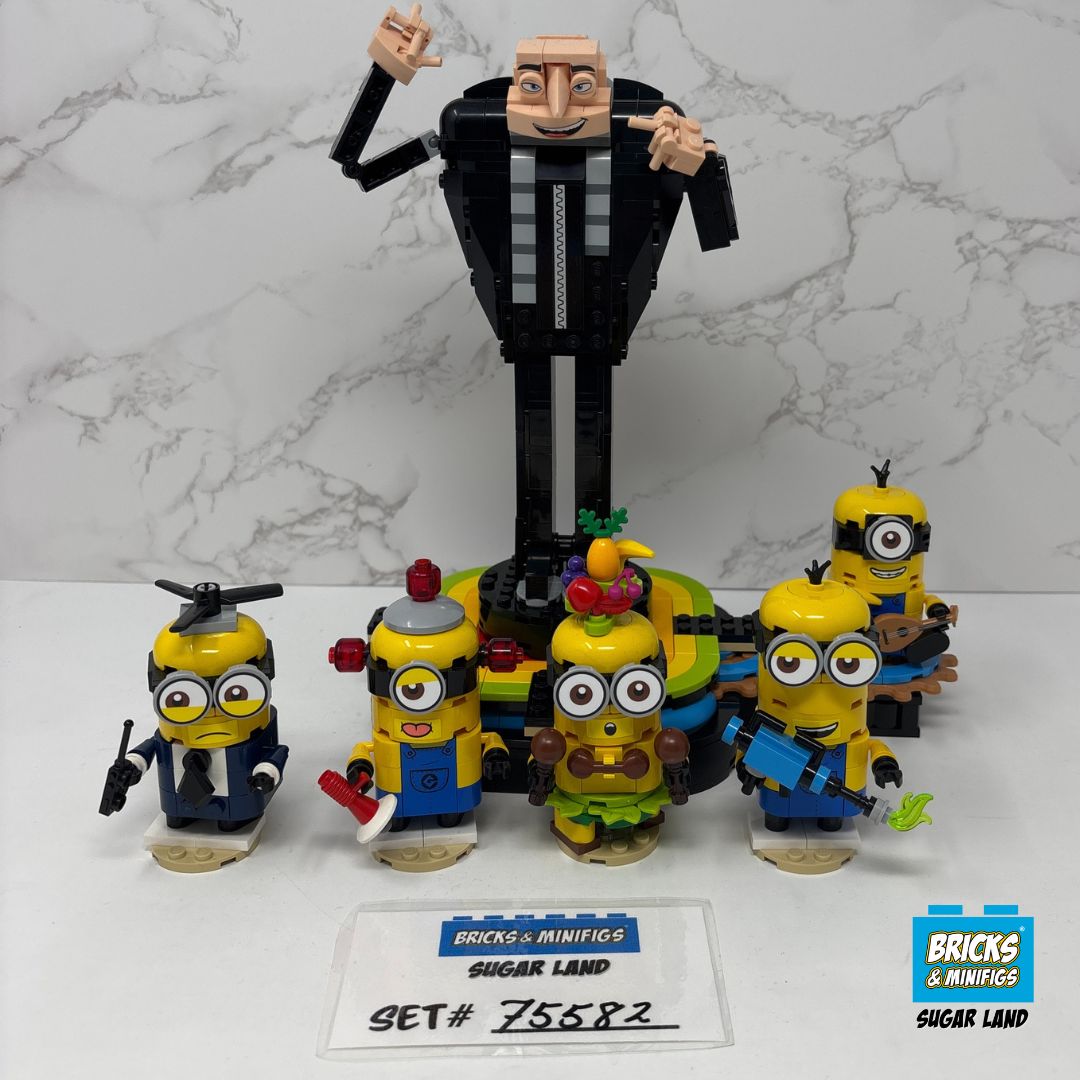 75582 - Brick-Built Gru and Minions (U)