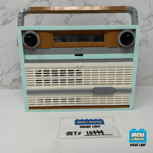 10334 - Retro Radio (U)