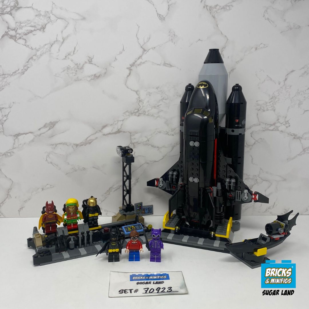 70923 -The Bat-Space Shuttle  (U)