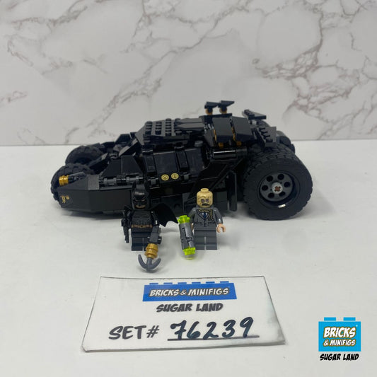 76239 - Batmobile Tumbler: Scarecrow Showdown (U)