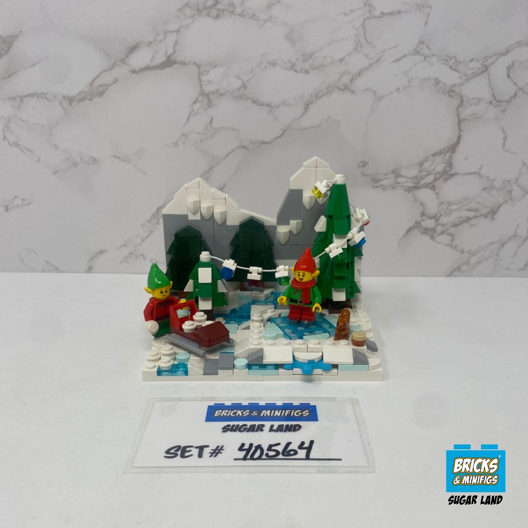 40564 - Winter Elves Scene (U)