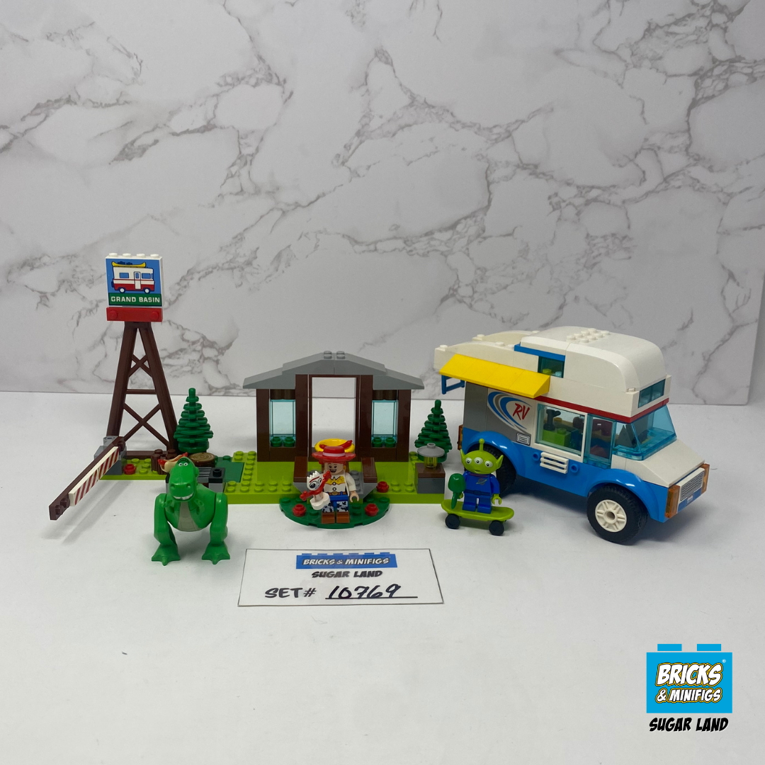 10769 - Toy Story 4 RV Vacation (U)