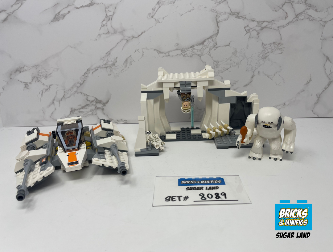 8089 - Hoth Wampa Cave (U)