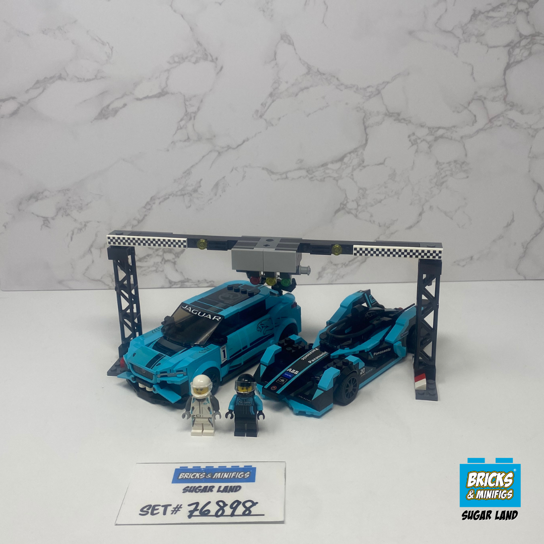 76898 - Formula E Panasonic Jaguar Racing GEN2 Car & Jaguar I-PACE eTROPHY (U)